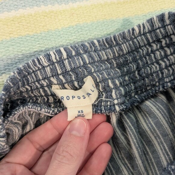 Aeropostale Navy Blue And White Striped Pull-on Shorts XS - Picture 4 of 7